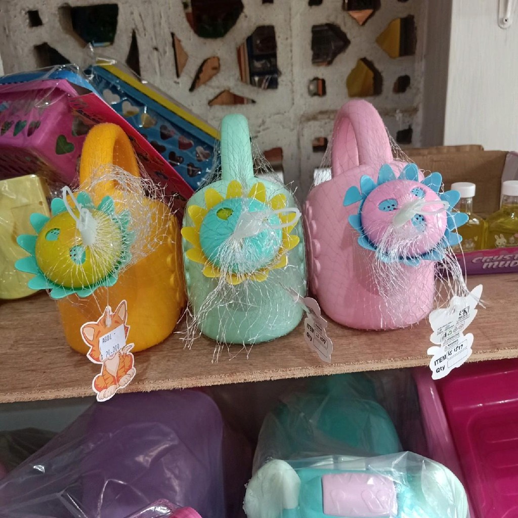 SIRAMAN BUNGA MAINAN ANAK-ANAK