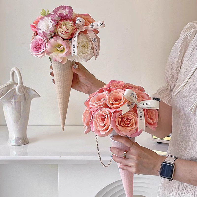 

Creative Ice Cream Cone Flower Box Romantic Flowers Wrapping Paper Florist Bouquet Packaging Supplies Wedding Girlfriend Gifts