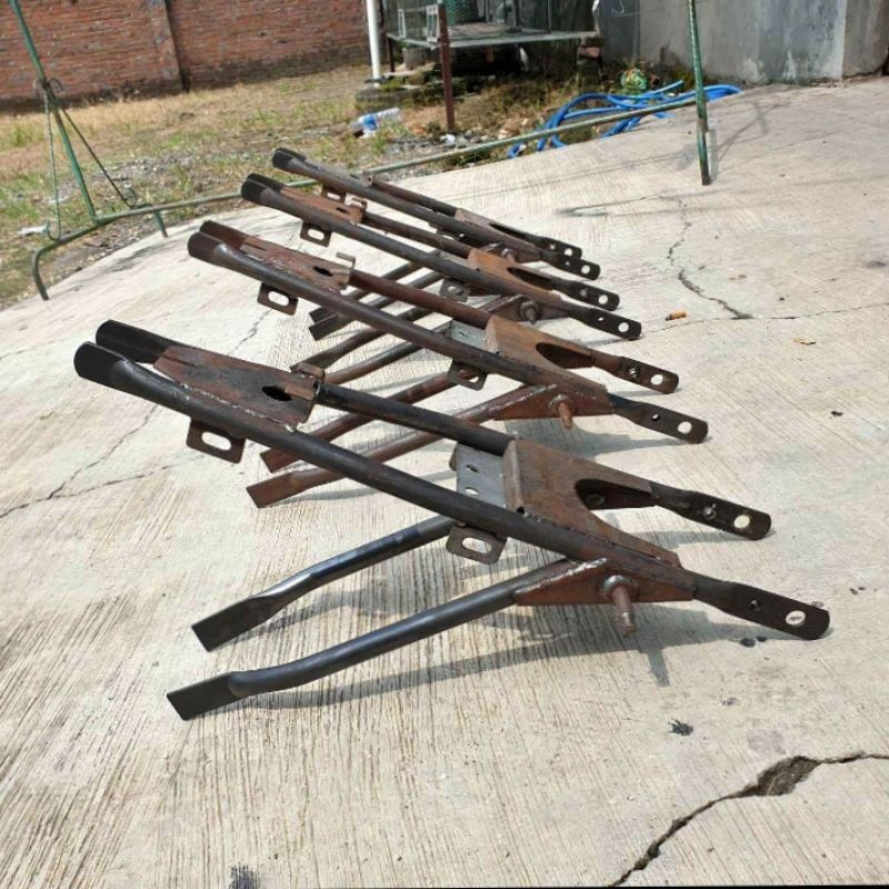 Buntutan Cb Sambungan Rangka Cb Begel Panjang Set Tempat Aki + Manisan Rangka