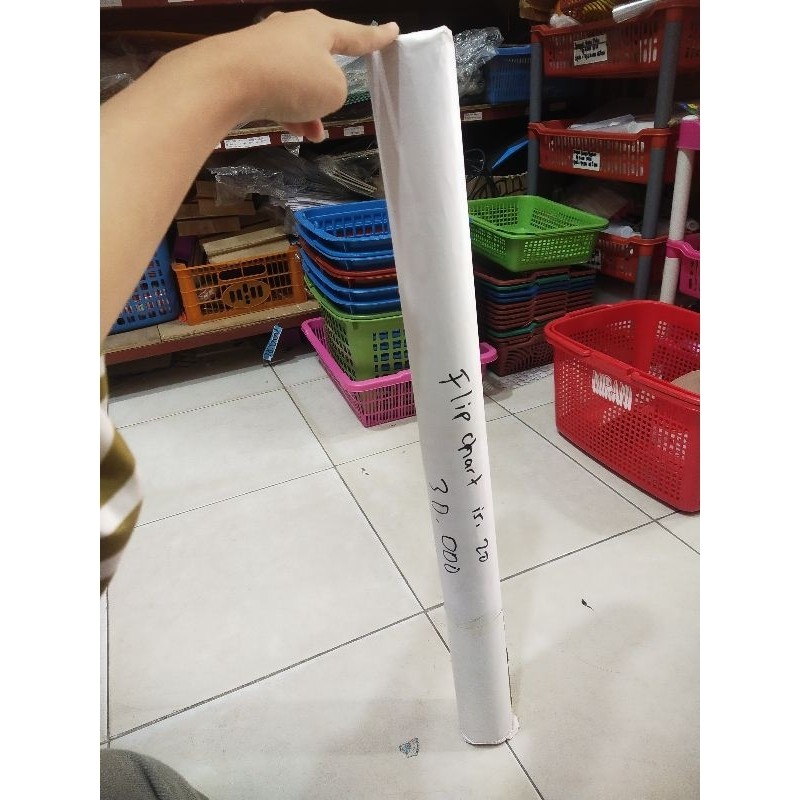 

(1 roll) Flipchart isi 20 / kertas presentasi/ flip chart