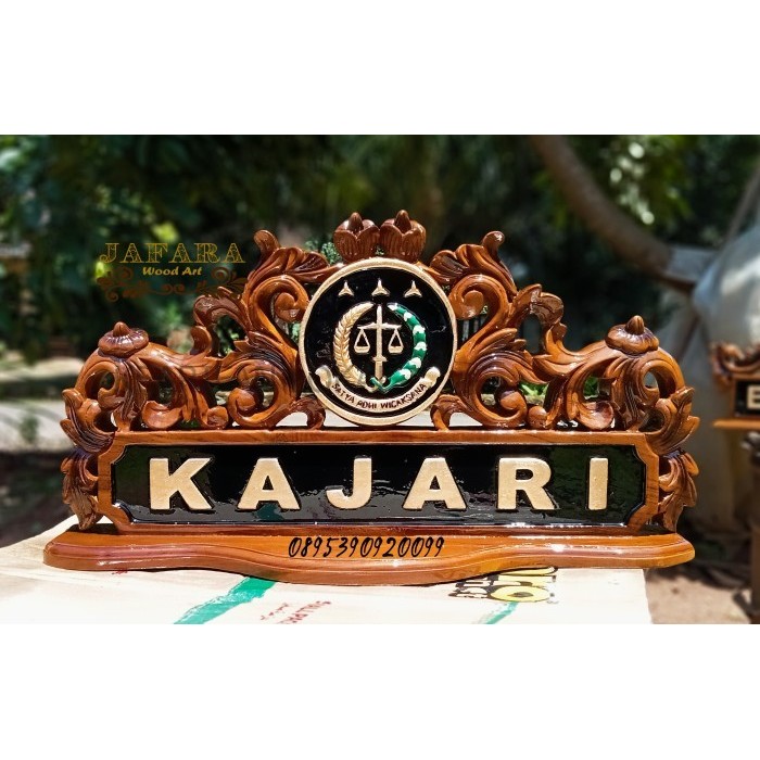 

papan nama ukir kayu jati loggo kejari, papan nama meja terbaru yermurah KF3421