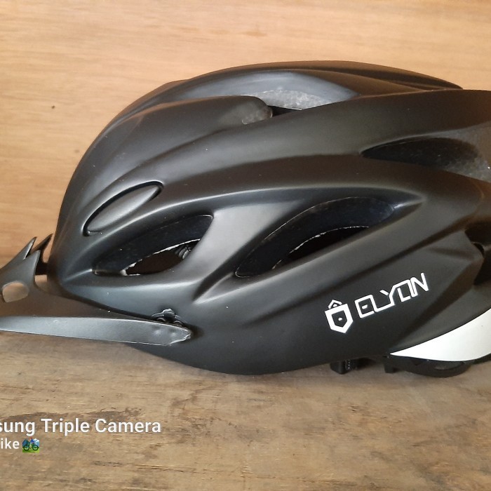 NEW HELM SEPEDA HELM ELYON CANIS SIZE M BLACK WHAIT HELM MTB SELI