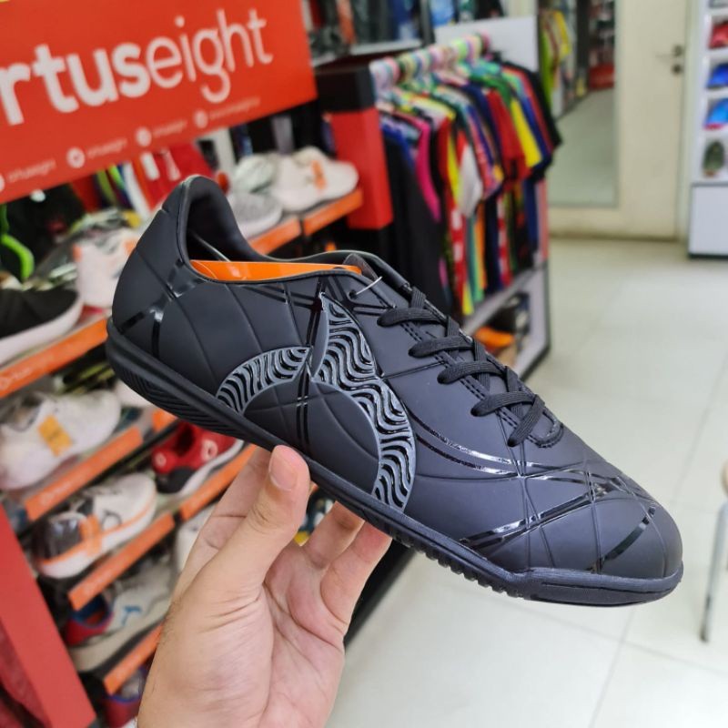 Ortuseight Sepatu Futsal Zenith IN
