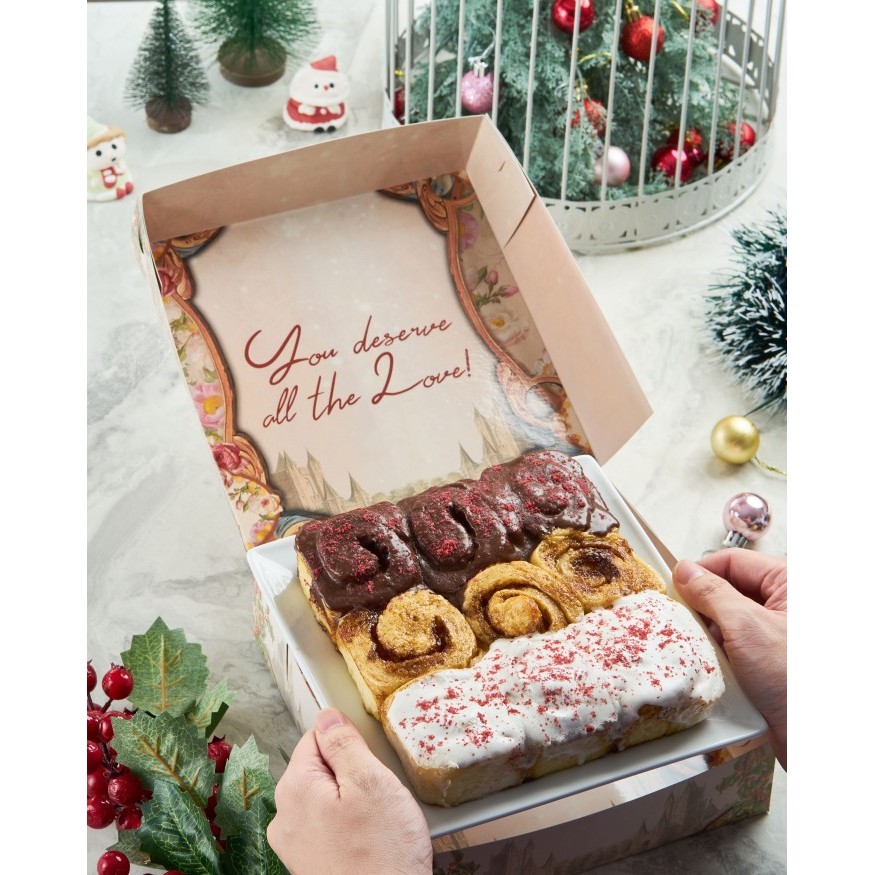 

Carol’s Fat Cinnamon Rolls - Christmas Hampers - Box BS only