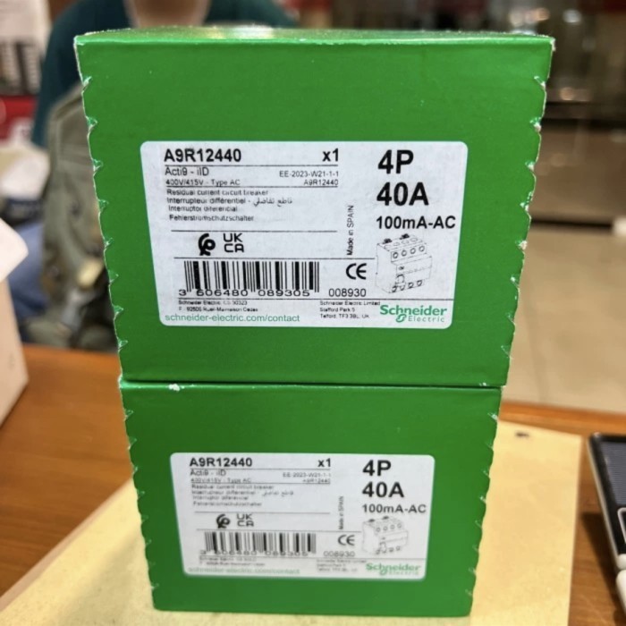 ELCB iID 4P 40A 100MA SCHNEIDER