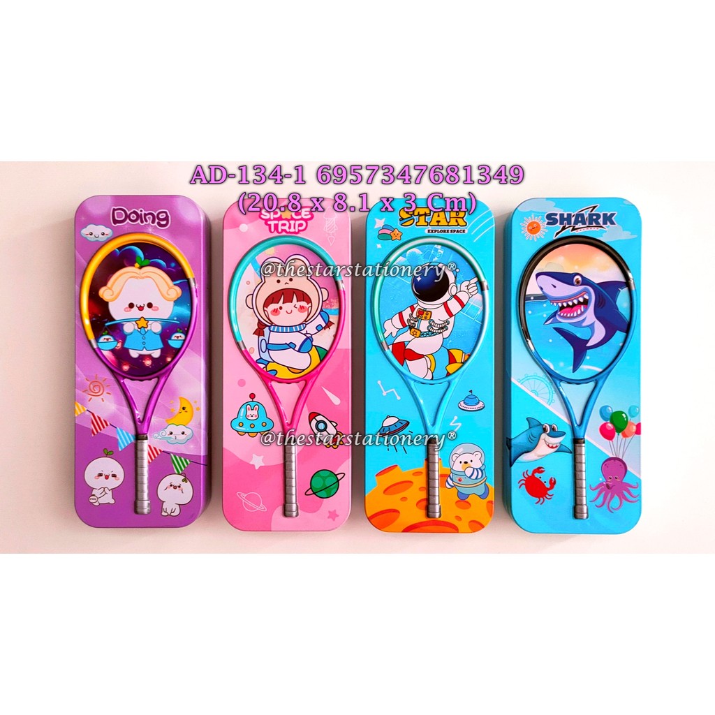 

(1 Biji) Kotak Pensil Kaleng Raket AD-134-1 Timbul / Tempat Pensil Kaleng 20.8*8.1*3 Cm