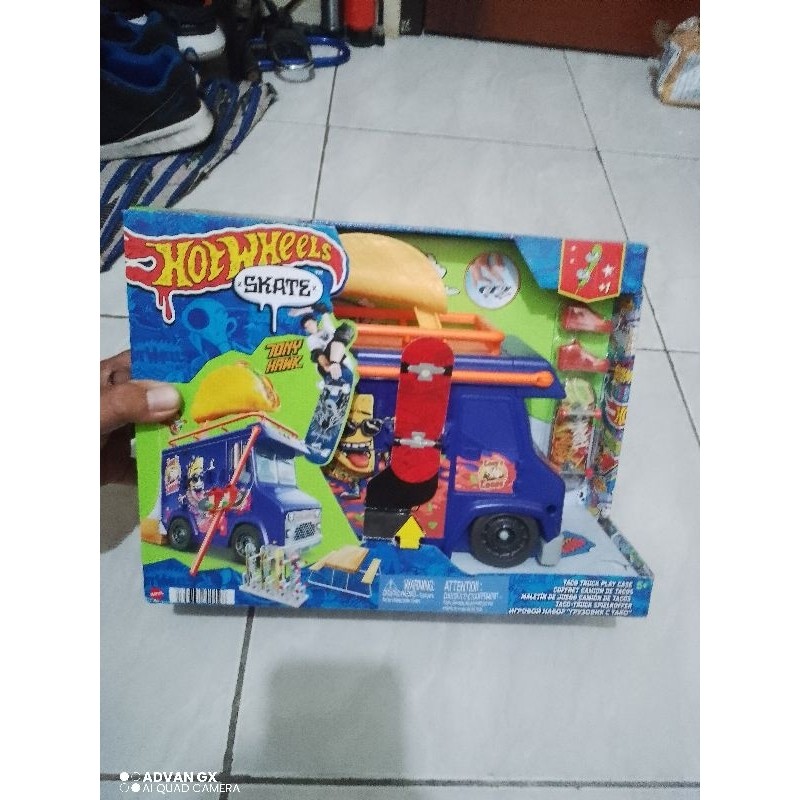 mainan hot wheels skate park tony hawk taco truck play case ORI mattel