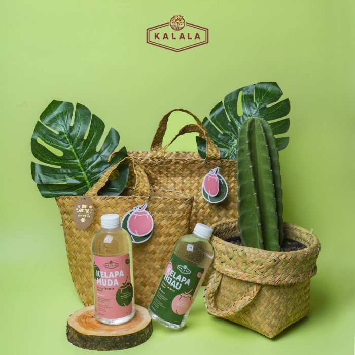 

Tas hampers dan greeting card -harus disertai dengan pembelian produk-