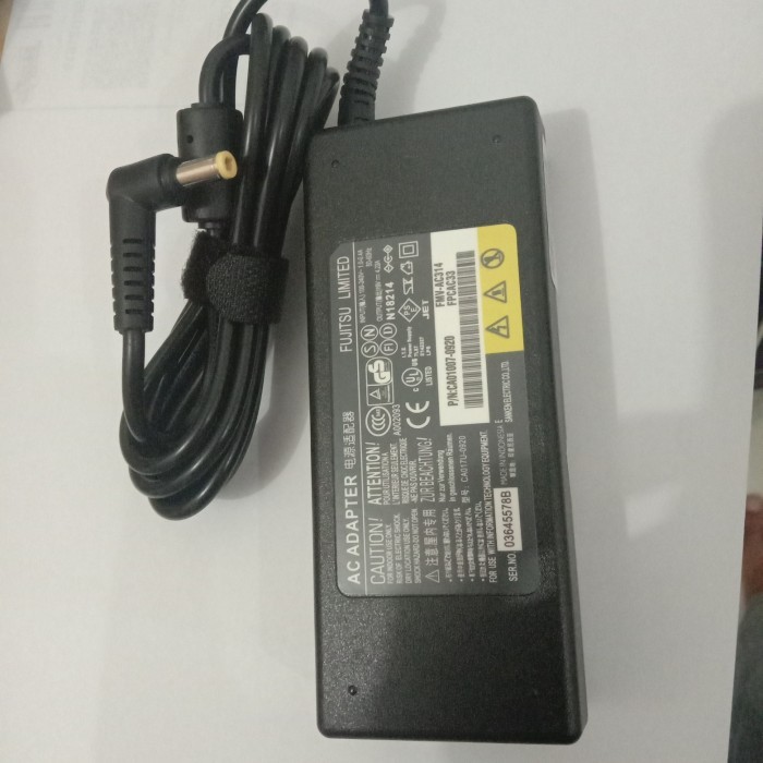 adaptor charger laptop Fujitsu Lifebook LH531 BH531 SH531 LH 531 LH532