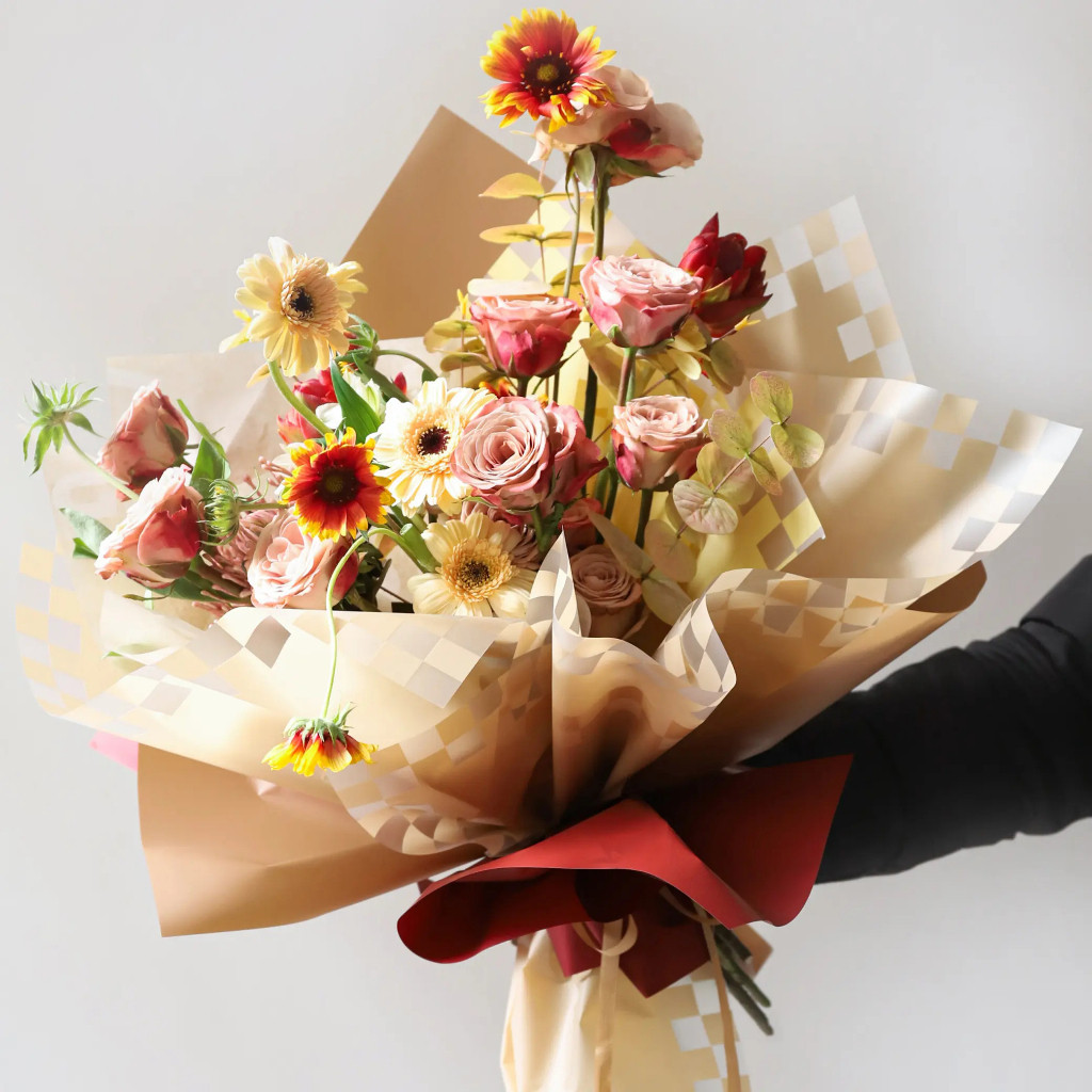 

Kertas Buket Bunga Square Pattern Cellophane Flower Wrapping Paper Motif Kota-kotak Florist KB088