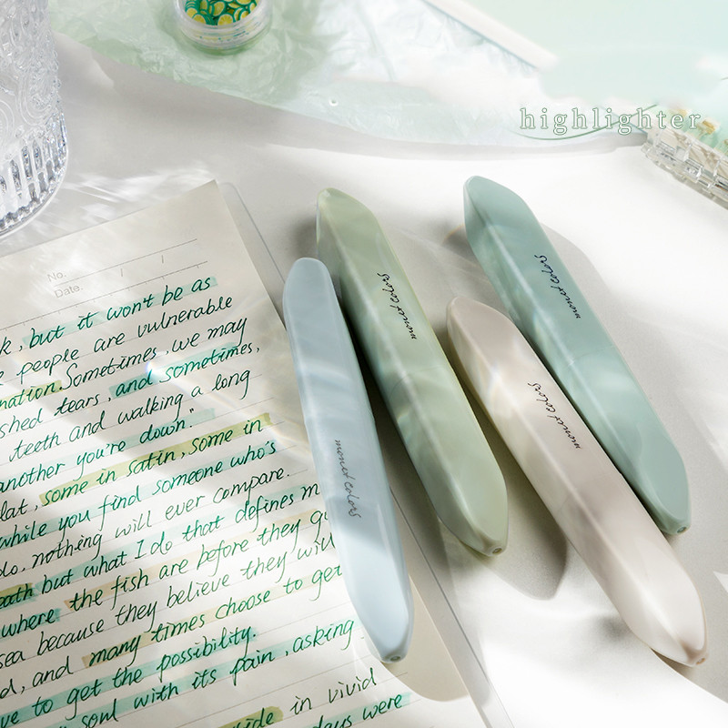 

4 pcs/box soft tip highlighter/highlighter/stabilo berisi 4 warna lembut