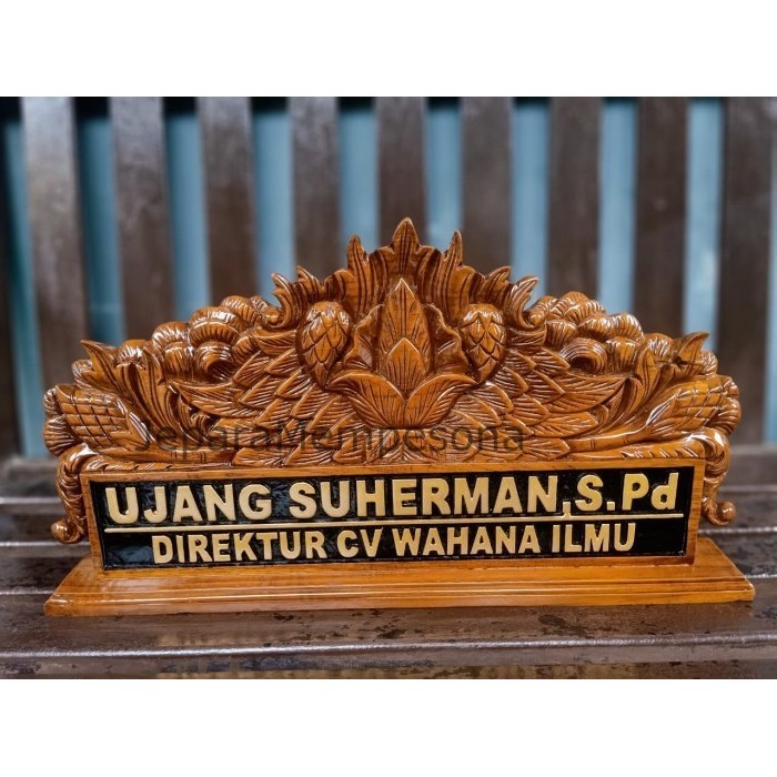 PAPAN NAMA / PAPAN NAMA MEJA UKIR / PAPAN NAMA MEJA KANTOR / DIREKTUR