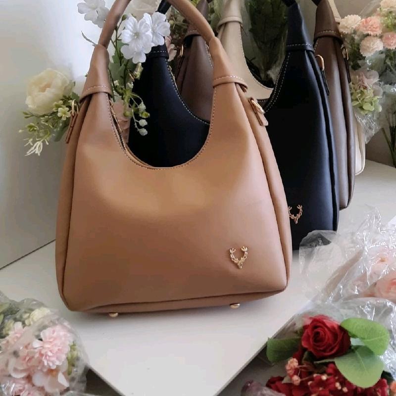 Tas Wanita Slingbag Hana Gaya Korea dari Kulit snow Cewek Tote Bag cloud bags multifungsi minimalis