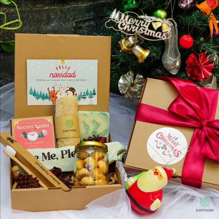 

Best Seller Custom Hamper | Christmas Hamper | Hamper Natal Murah| Birthday Hamper - Holly Jolly, No Nastar