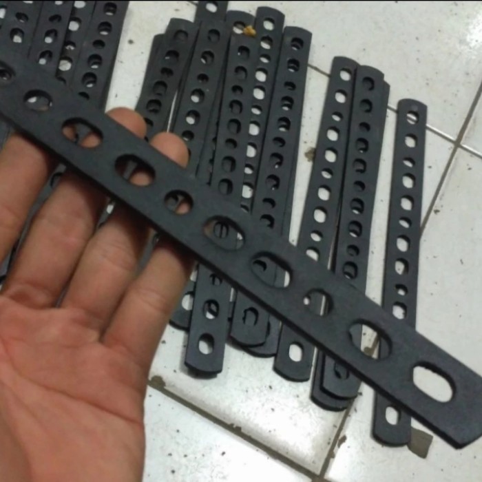 Plat Besi Bolong Tebal Breket Besi Plat Bolong Serbaguna - ± 3mm