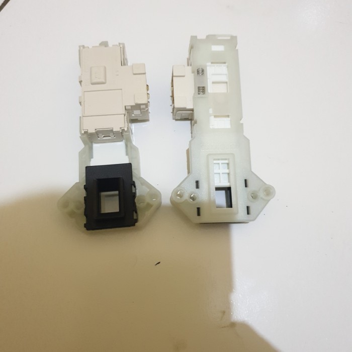 

DOOR LOCK SWITCH MESIN CUCI LG SAKLAR KUNCI PINTU MESIN LG Part Air Cond Andora Air Cond Part