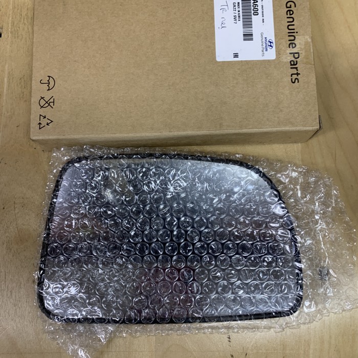Kaca spion kanan HYUNDAI TRAJET BERKUALITAS
