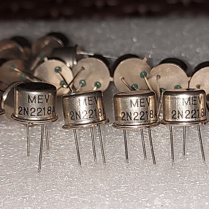 SGApart transistor 2N2218A MEV