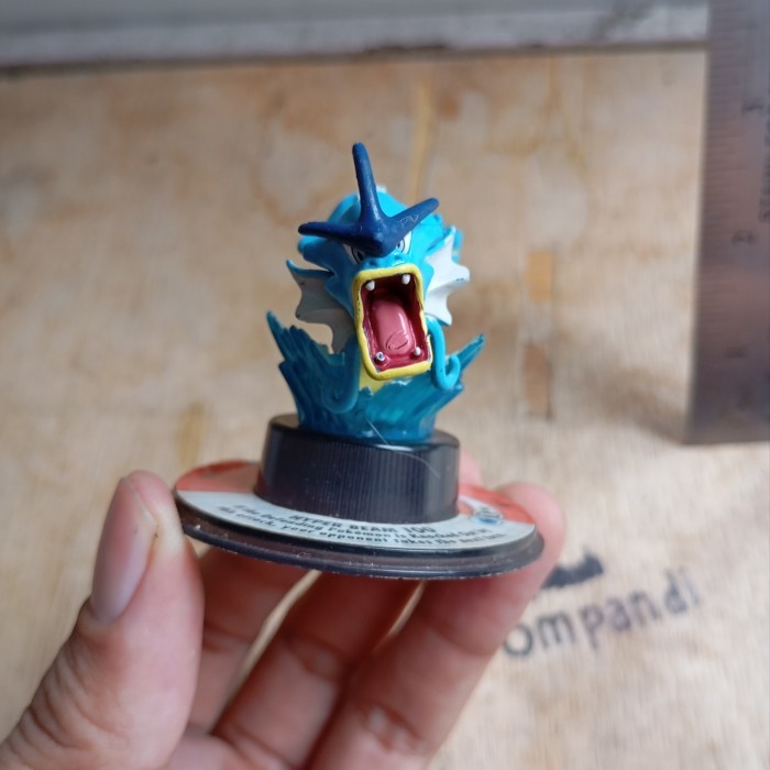 MAINAN figure anime pokemon gyarados minus