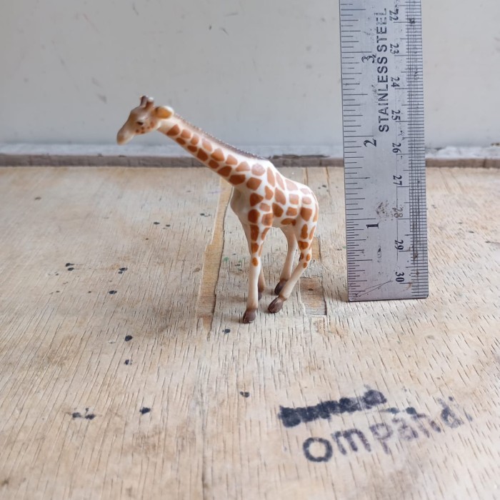 figure hewan jerapah collect A