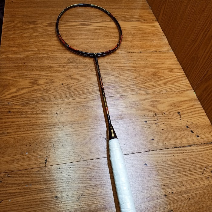 Raket Victor THRUSTER CAI YUN (100% ORIGINAL)