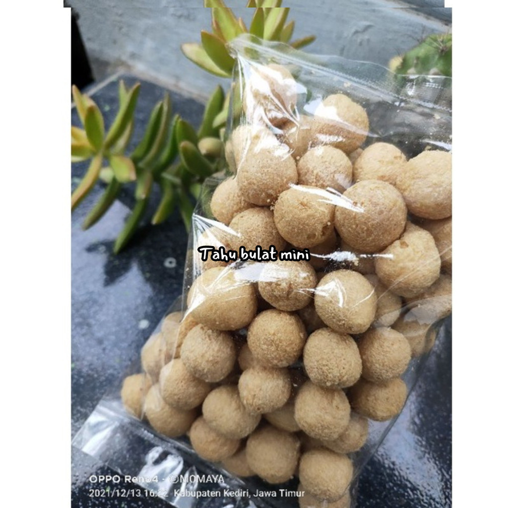 

Best Price kripik tahu bulat tahu sumedang tahu pong tahu bulat 1kg