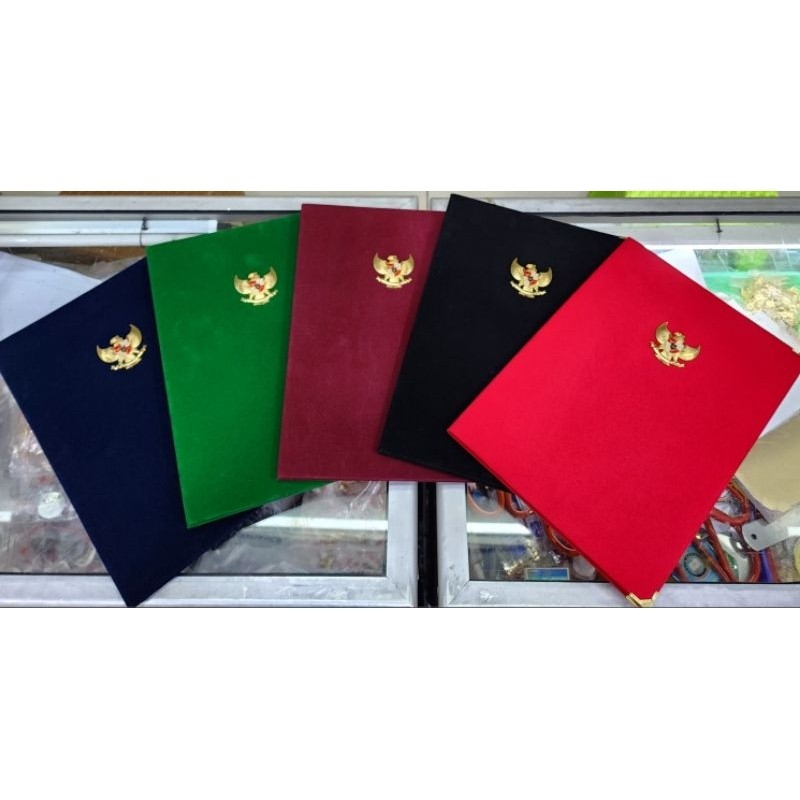 Map Beludru Lambang  Garuda Pancasila  Kuningan Cor 3D Premium