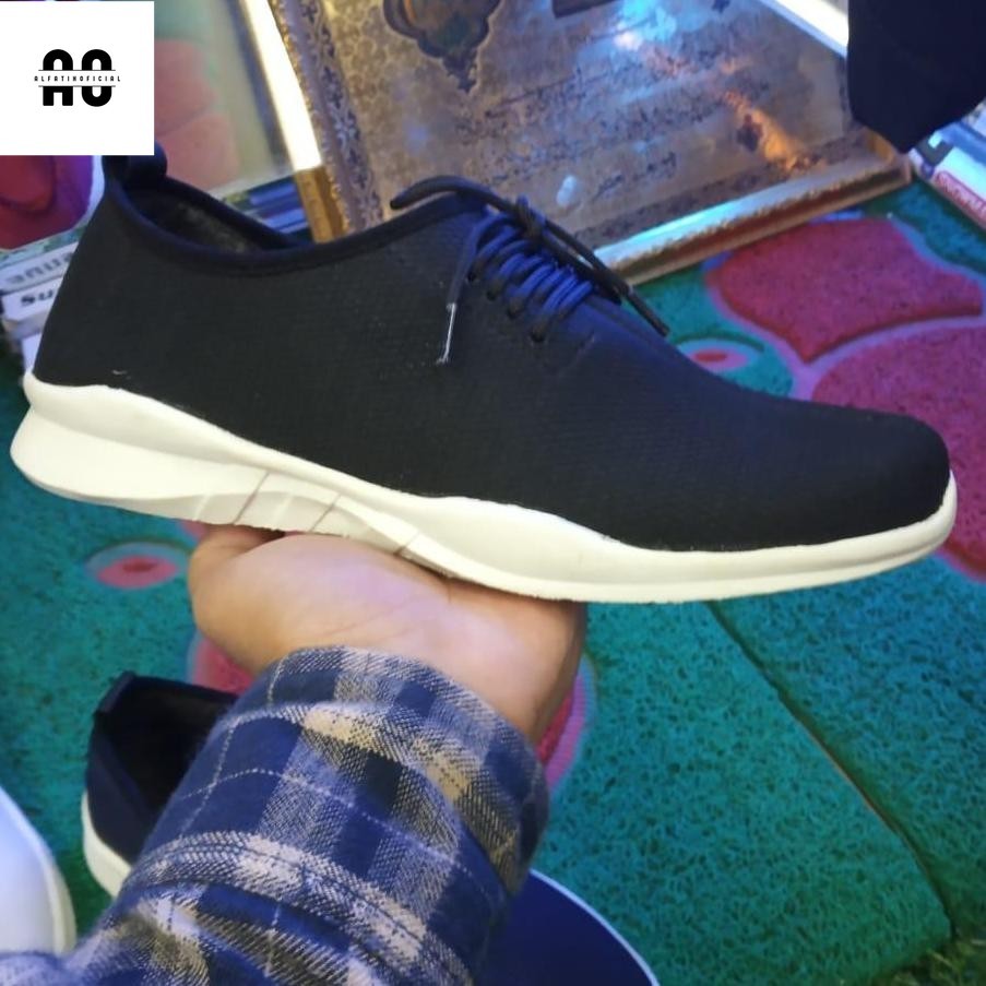 As) Sepatu pria  Kets Sneakers Kasual Pria JIS-94 Sepatu Simple sepatu polos HITAM PUTIH  NAVY