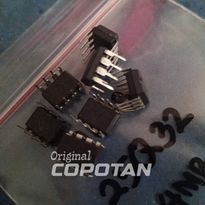 GD25Q32 W25Q32 MX25L32 EN25F32 4MB IC BIOS SPI FLASH DIP-8