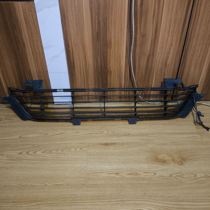 Grill Grille Ram Bumper Bawah Toyota Fortuner VRZ