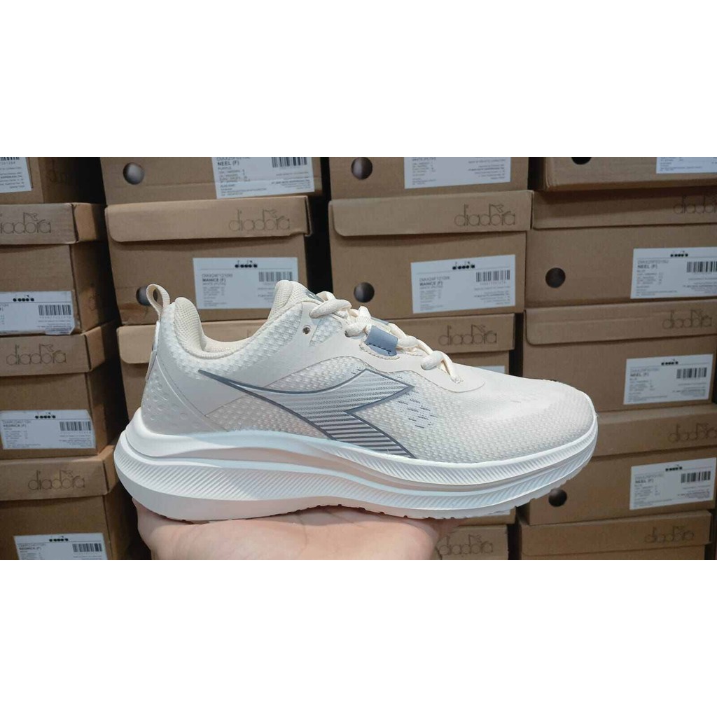 SEPATU DIADORA KOBUSER/NAKUMI WOMENS RUNNING