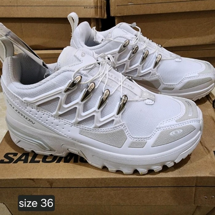 SEPATU SNEKER OUTDOOR HIKING PRIA WANITA