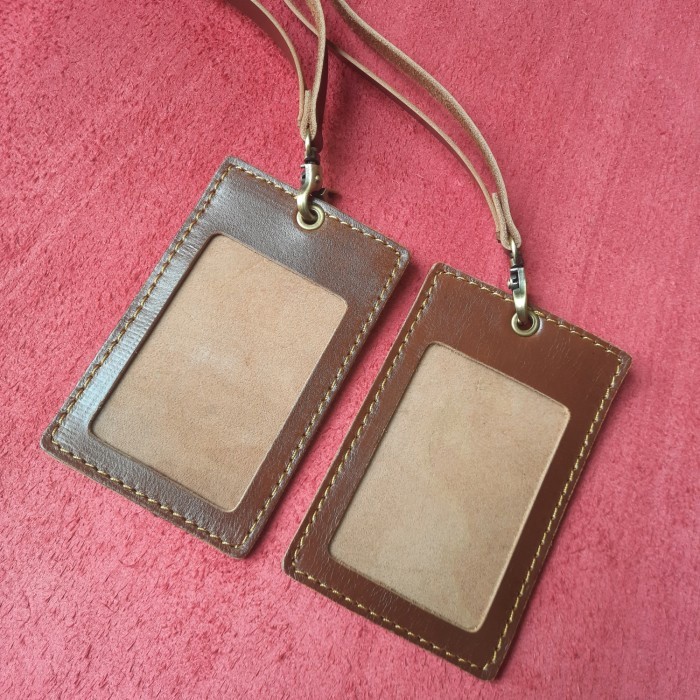 

ID Card Holder Name Tag Kulit Asli