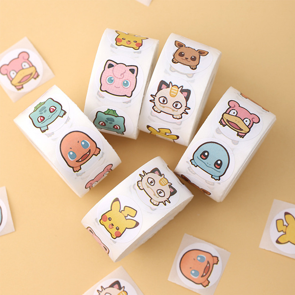 

500PCS Anime Cute Pokemon Stickers Kawaii Pikachu Charizard Round Seal Stickers Rolls Stickers Graffiti Luggage Stickers Toys