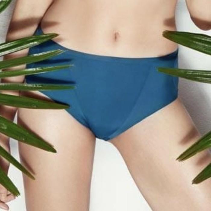 Wacoal Magic Panty IP 5377 R2 / Celana Dalam - Hitam, M