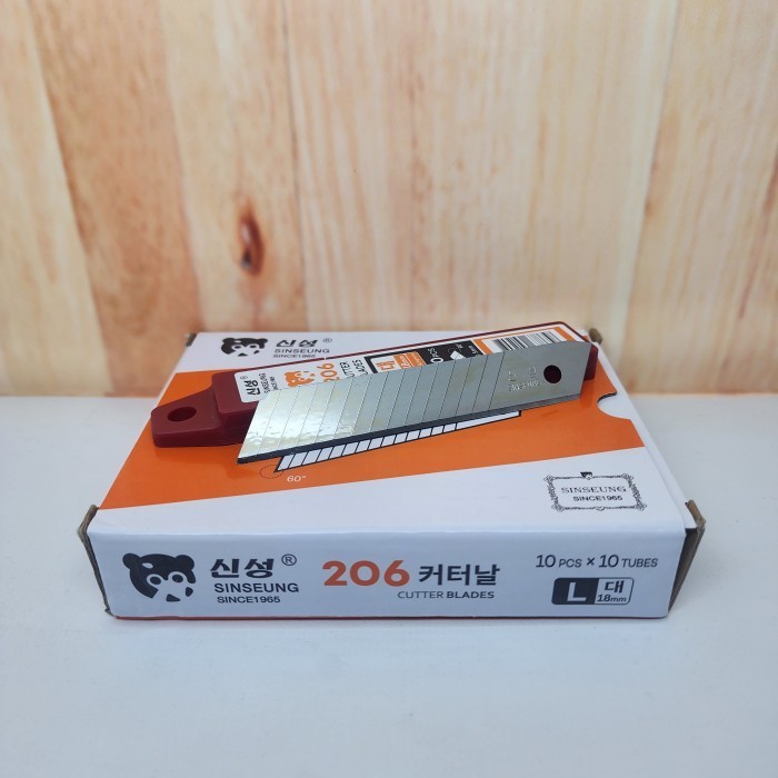 

SINSEUNG L206 Refill Isi Pisau Cutter 18 mm 14 Patahan (10 Pcs / Tube) Cuter Blade 18mm 14 Segments