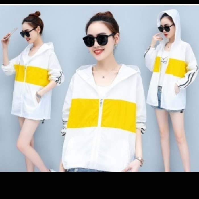 Jaket Trendy Wanita Korea Parasut Tipis Semi Transparant IMPORT - LIGHT PINK