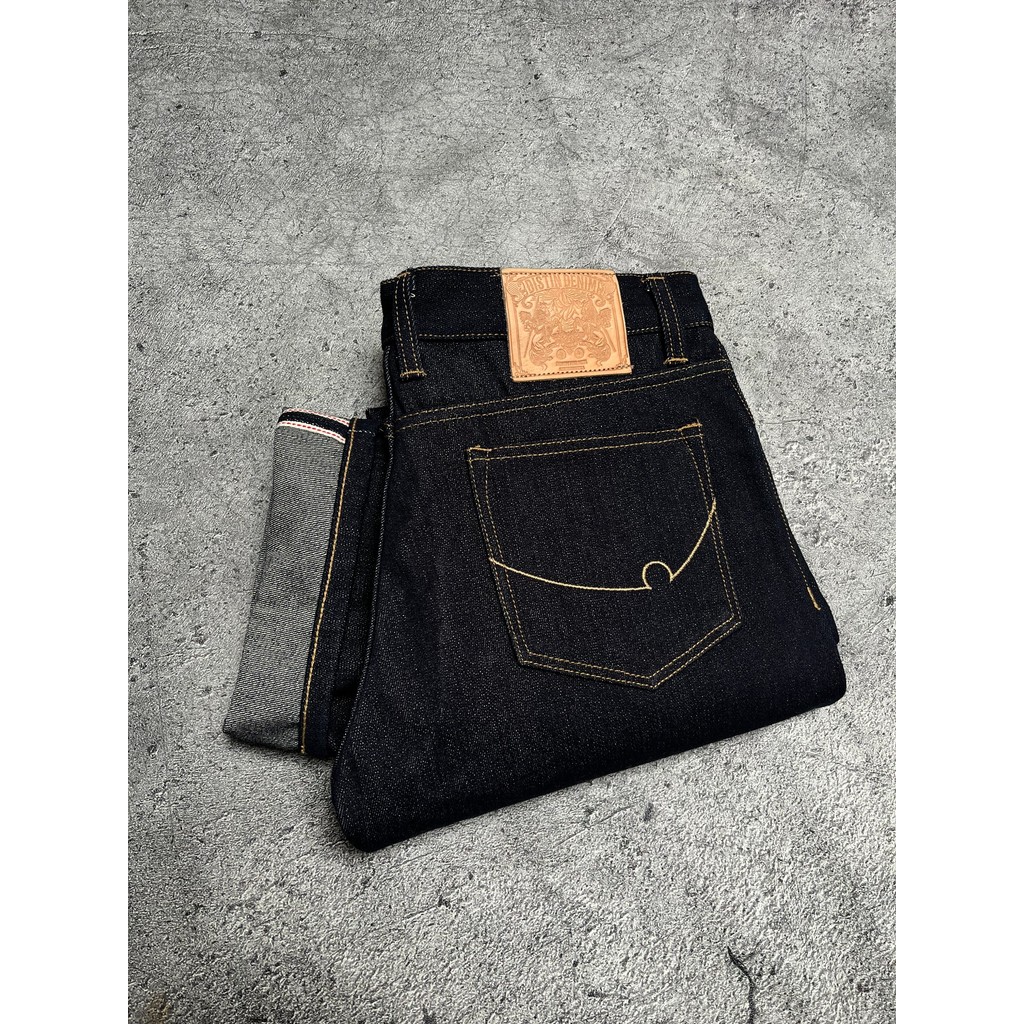 THE INDIGO SELVEDGE DENIM 18 OZ UNSANFORIZED