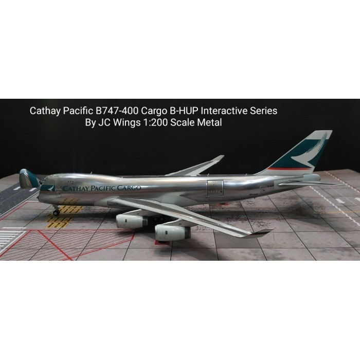 Pesawat Terbang Cathay Pacific B747-400 Cargo B-HUP Interactive Series  JC Wings 200 Diecast