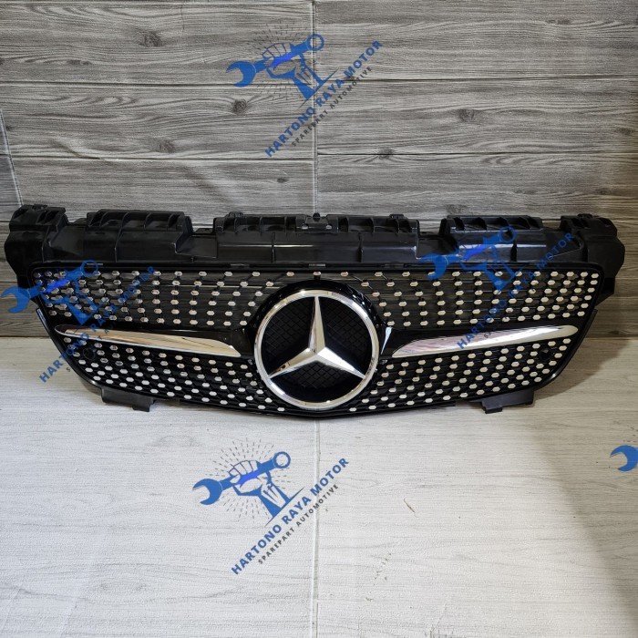 Grill Diamond Mercedes Benz R172 W172 SLK 2011-2015 Grille R172 SLK -Class With Emblem Logo - BLACK