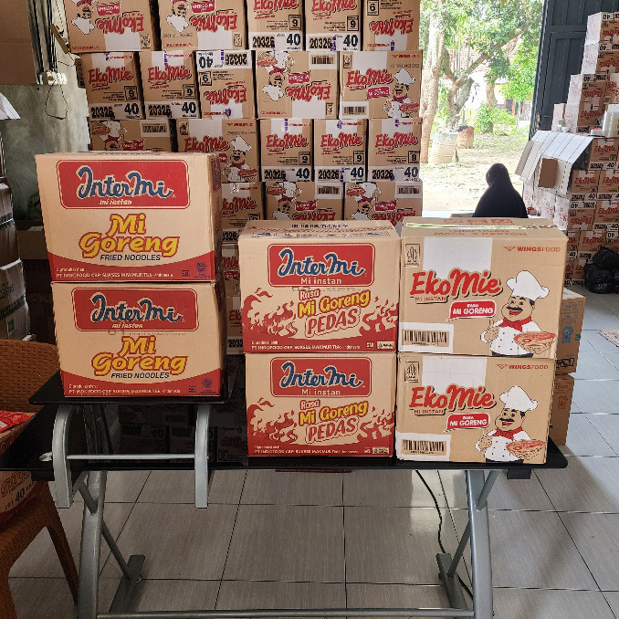 

1 Karton Ekomie Goreng dan Lainnya instan Noodle