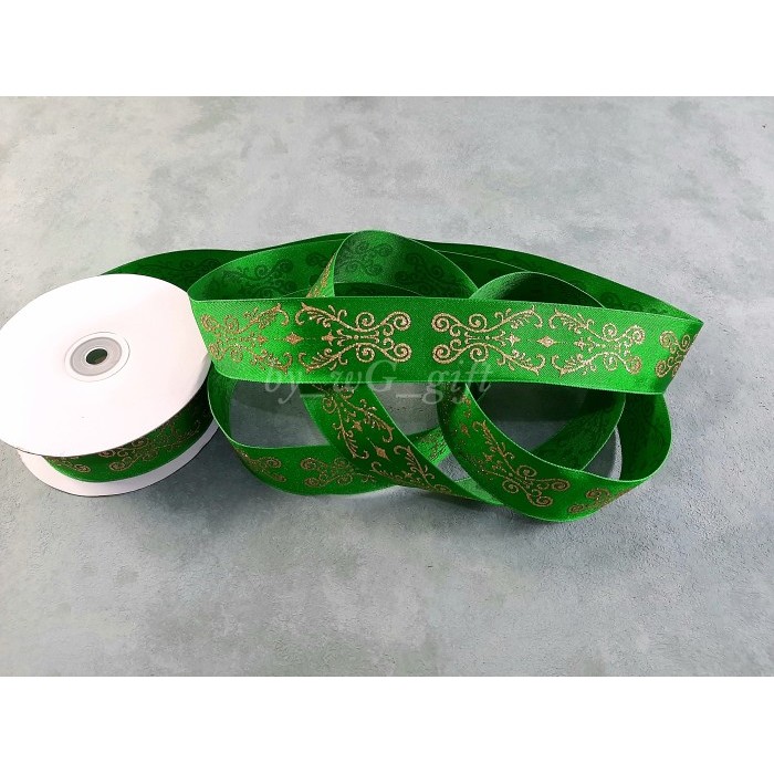 

Pita Hijau Gliter; Lebar 3.8 cm; Panjang 25 Yard