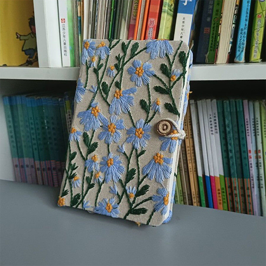 

A5 A6 Fabric Embroidery Notebook Cloth Notepad Blank 100 Sheets/200 Pages with Bookmark and Botton