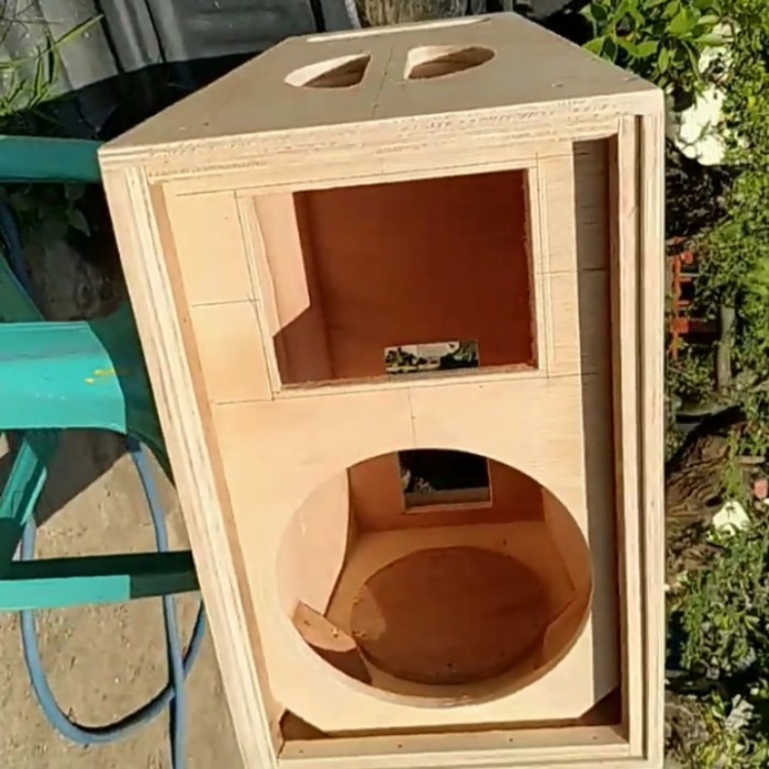 Box speaker 8 inchi line array double