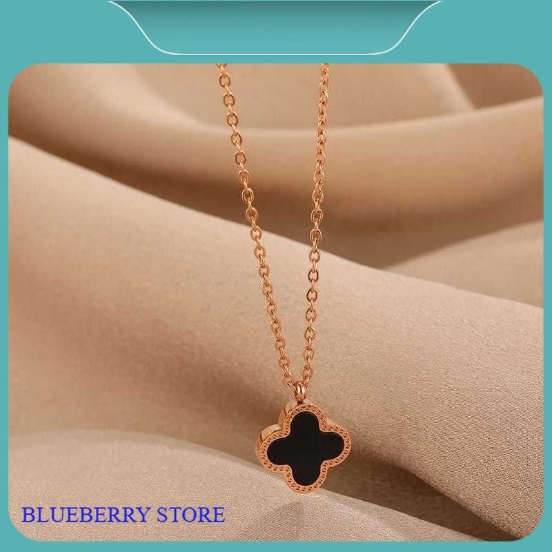 Kalung Emas Titanium Wanita Korea Liontin Clover Hitam Putih/Kalung Terlaris Perhiasan Wanita