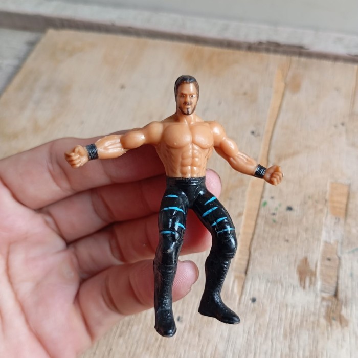 MAINAN figure action mini smack down kode 02