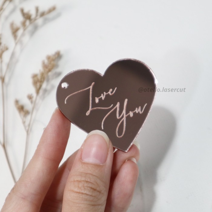 

Tag Hati Custom Grafir Akrilik Valentine Hiasan Heart Kado Gift Pacar - 5 cm, Bening