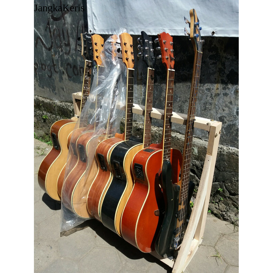 Rak Gitar Kayu Isi 7 Gitar terlaris