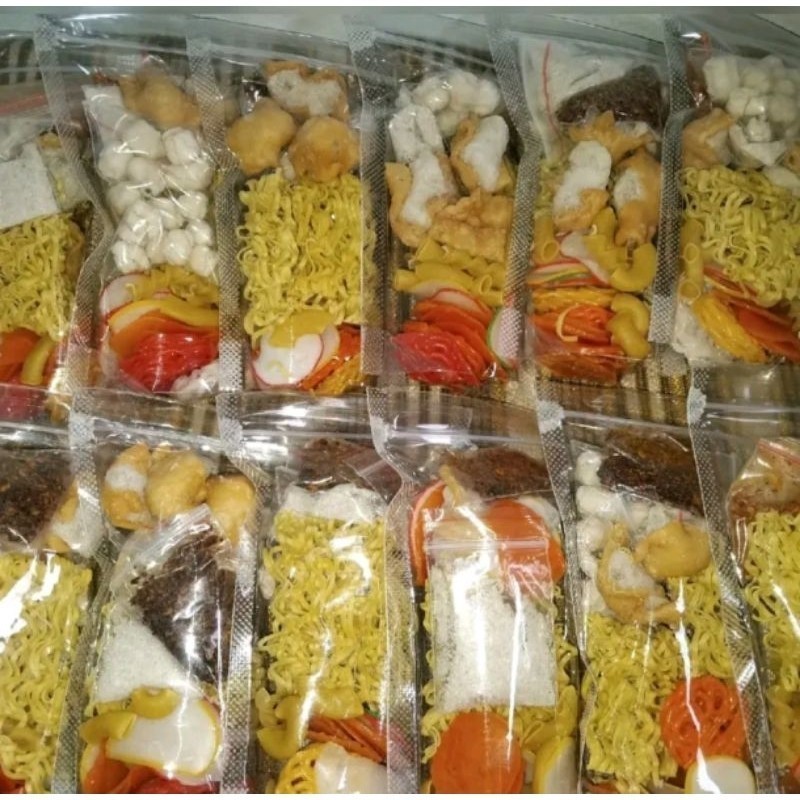 

20 PCS Seblak Instan Komplit Kerupuk Plus Kuetiau Khas ONAH Dari Garut Gurih Lezat