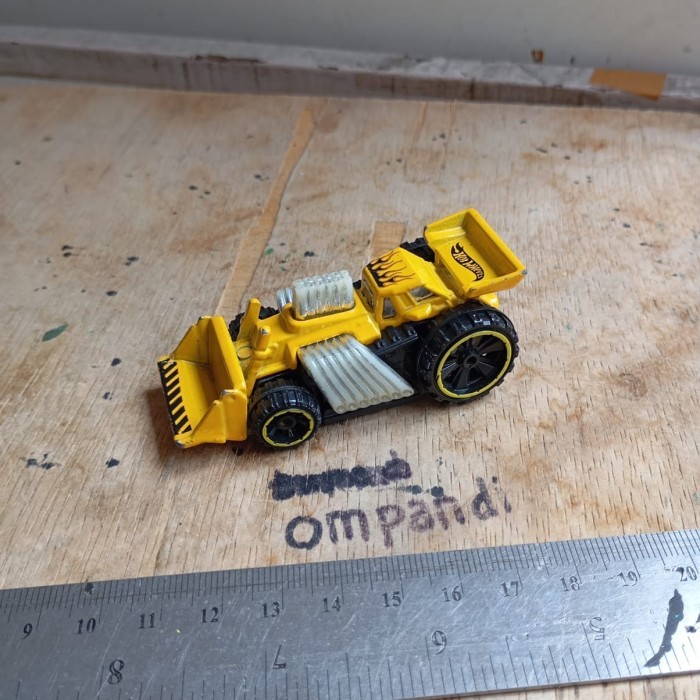 MAINAN hot wheels speed Dozer diecast